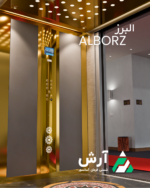 پنل داخل کابین البرز نیم گرد با استیل طلایی میرور با نمایشگر ال سی دی رنگی و پوش باتن های ال جی گرد در هتل.